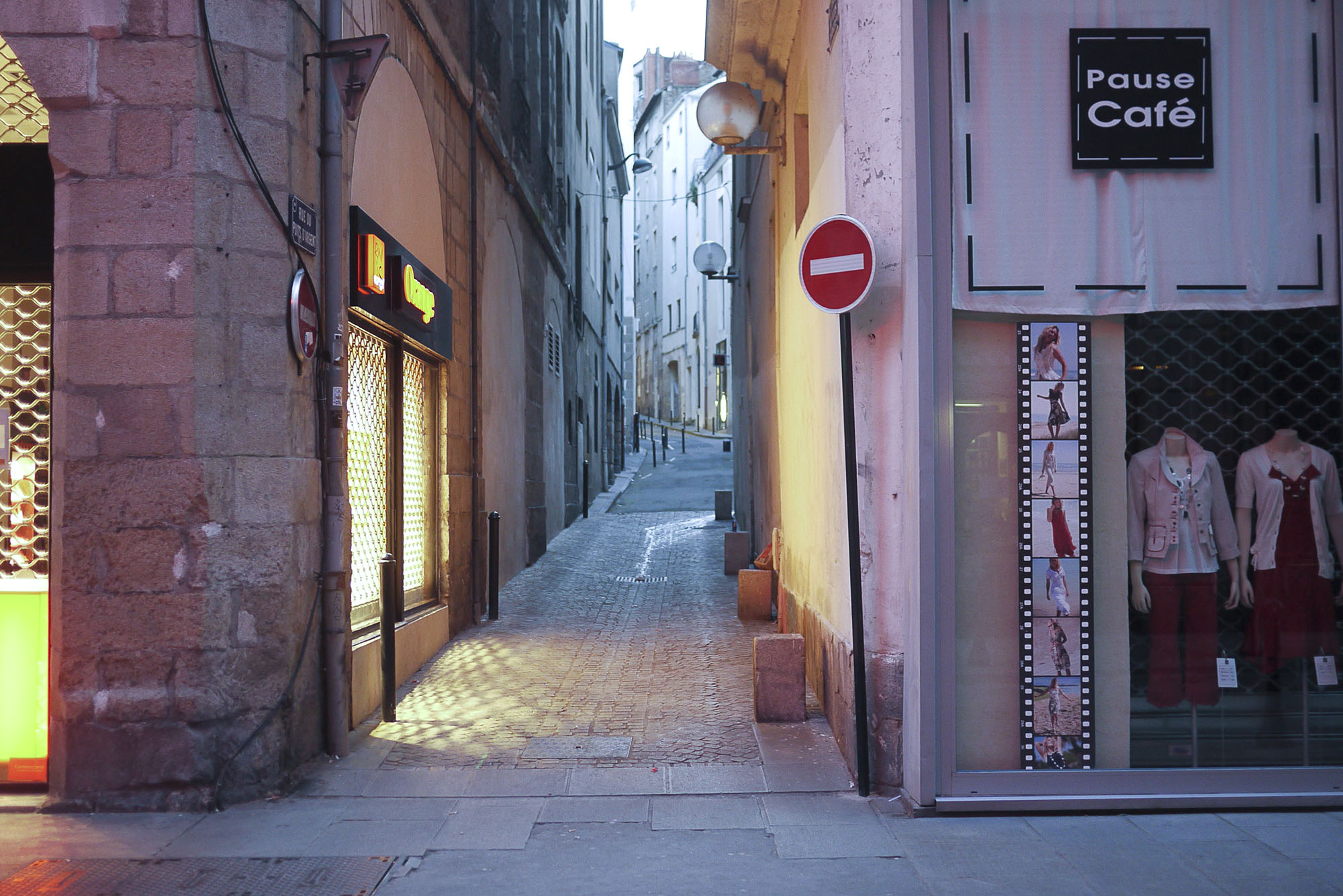 Fig. 29.11 Pedestrian alleyway in Nantes, France