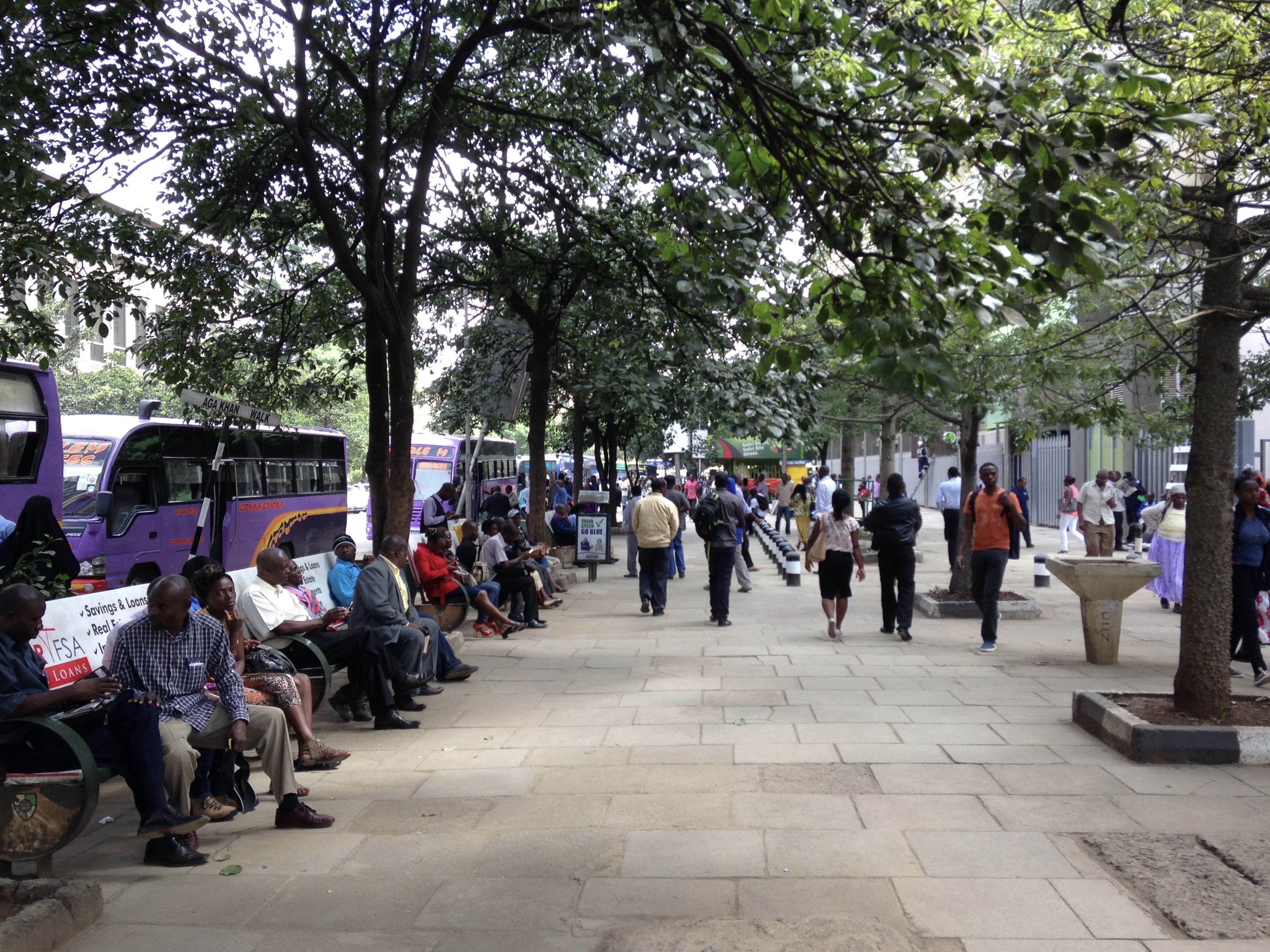 Fig. 33.24 Wide, pleasant walking environment with shade and places to sit in Nairobi, Kenya.