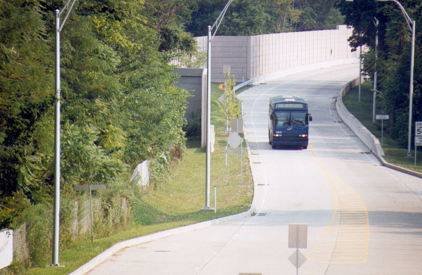 Fig. 22.39 In Pittsburgh, Pennsylvania, USA, entire roadways are devoted exclusively to BRT operation.